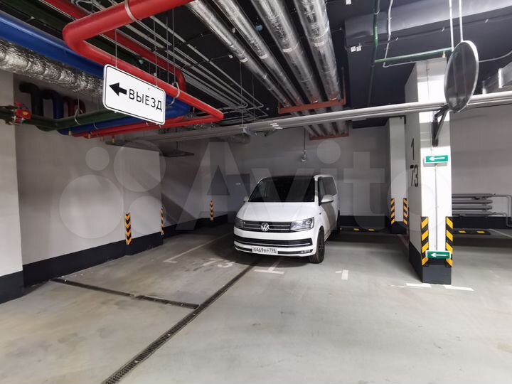 Машиноместо, 14 м²