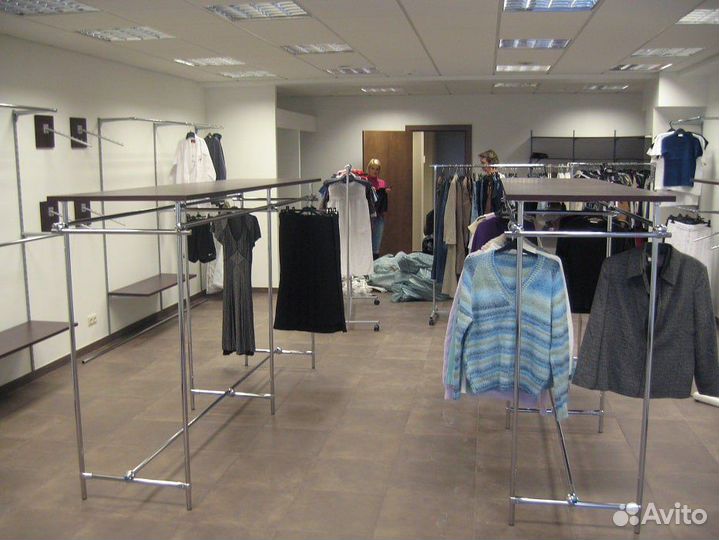 Торговое оборудование витрины и стеллажи на заказ