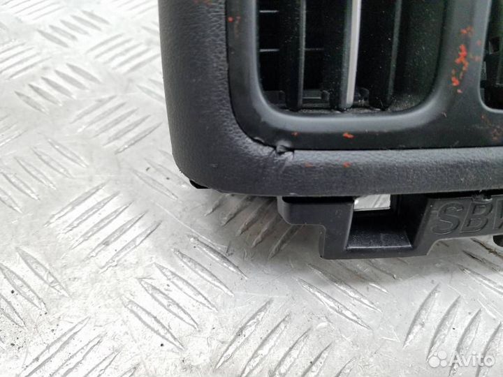 846R0-N7100NNB Дефлектор обдува салона Hyundai Tu