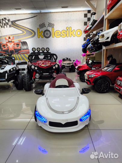 Детский электромобиль новый