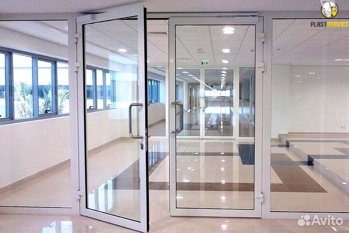 Алюминиевые входные двери со стеклом