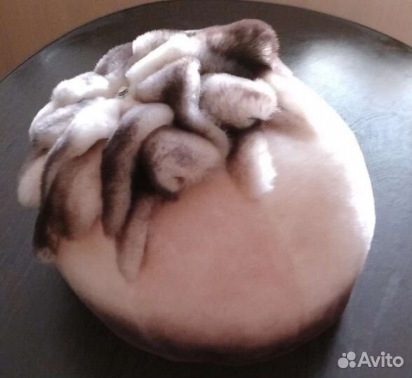 Шапка женская мутоновая