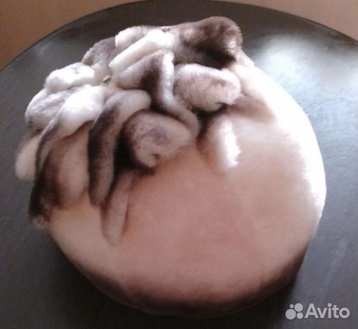 Шапка женская мутоновая