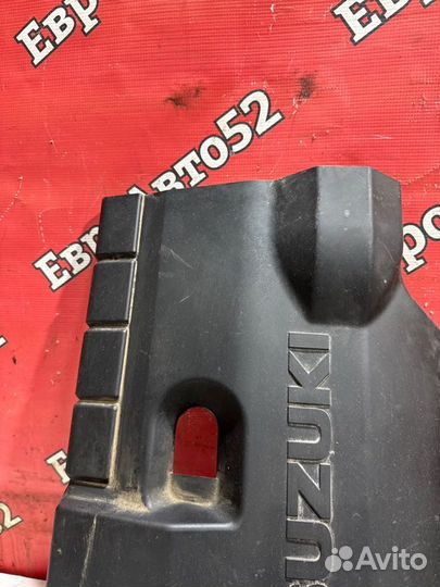 Декоративная крышка двигателя Suzuki Grand Vitara