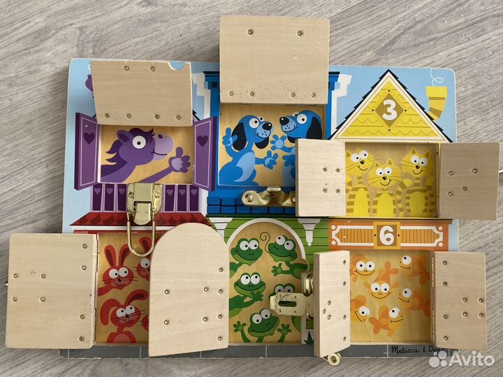 Melissa & doug бизиборд доска с задвижками