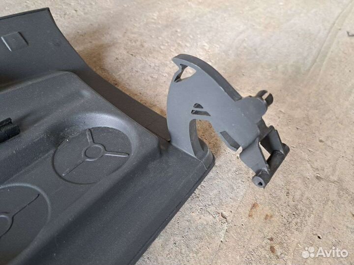 Крышка бардачка дверца Форд Фокус 2 рестайл