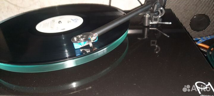 Проигрыватель винила Rega