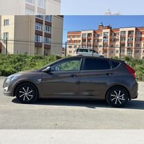 Hyundai Solaris 1.6 MT, 2015, 166 500 км, с пробегом, цена 979 000 руб.