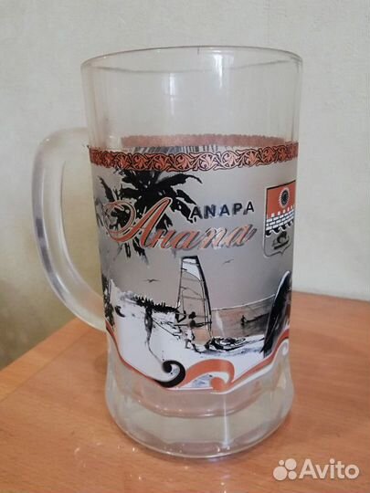 Кружки пивные с надписями разных городов
