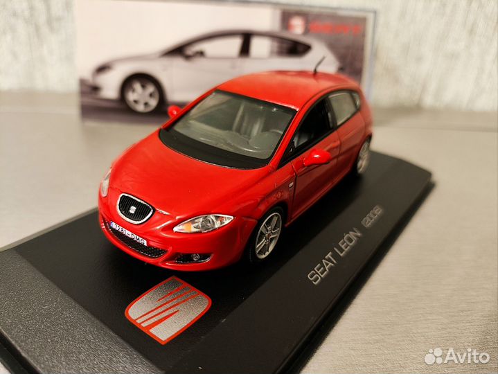 Модель seat leon 2006 красный масштаб 1:43