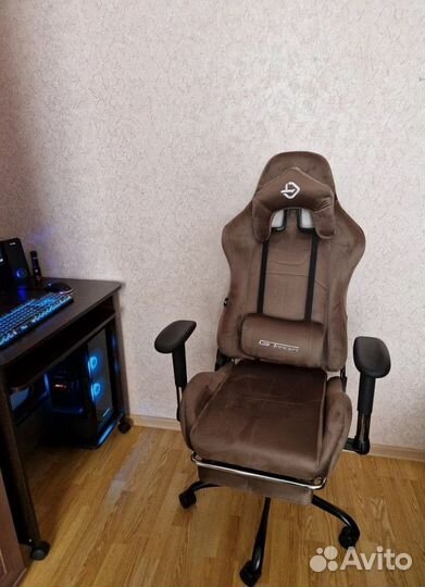 Офисное кресло (геймерское). Кресло для директора