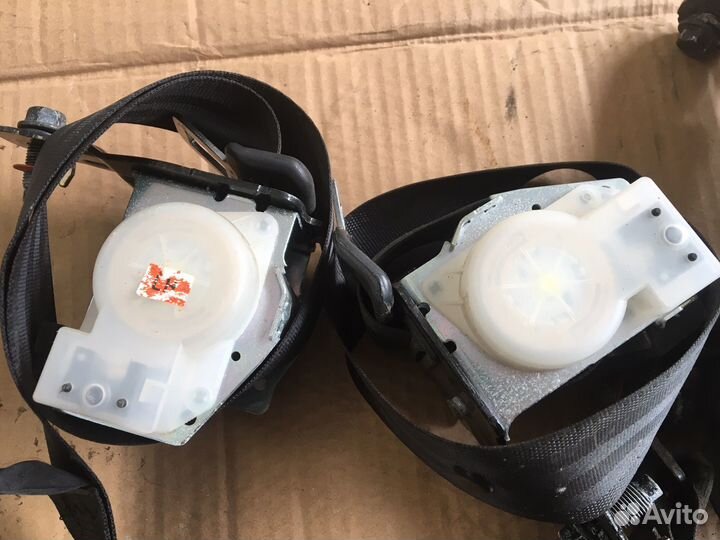 Ремнь безопасности задний Hyundai Solarid 1 (5600)