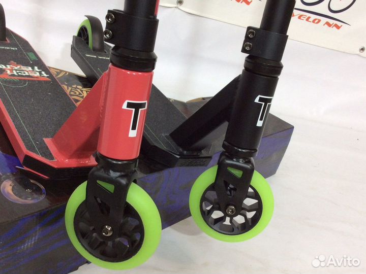 Трюковой самокат дукер 202