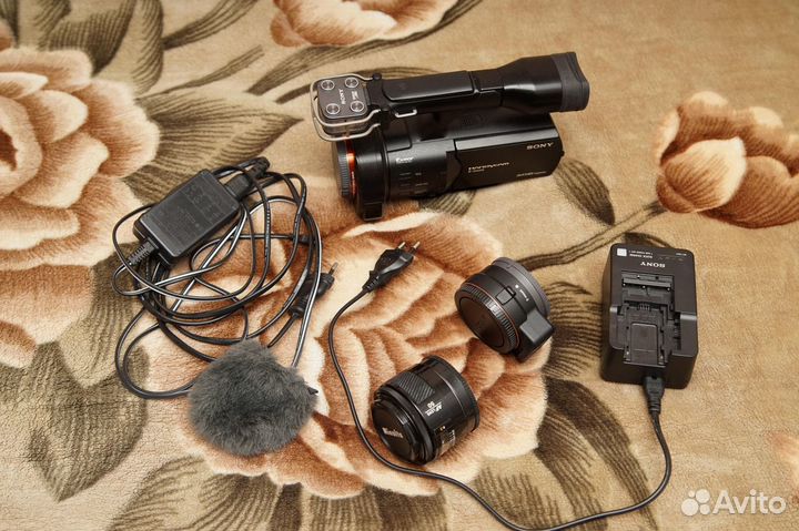 Sony NEX-VG900E + Sony LA EA 3