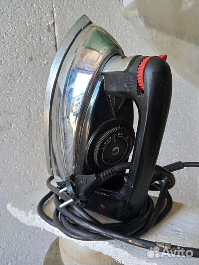 Утюг 1980- годов рабочий