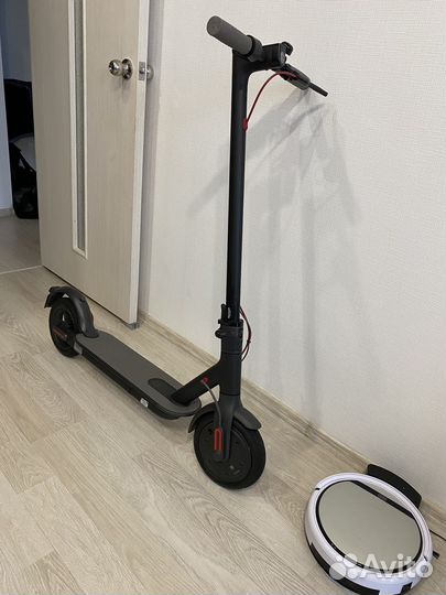 Электросамокат Xiaomi Mi Electric Essential