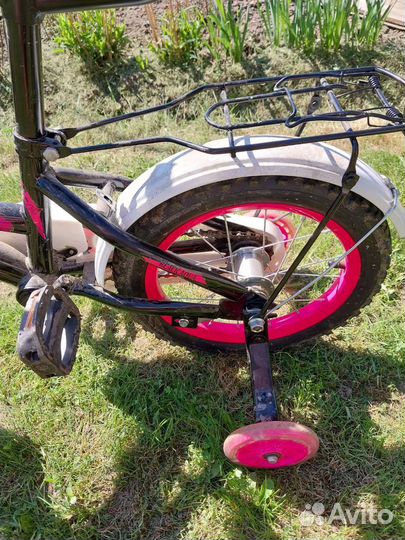 Детский велосипед с ручкой бу 3 раза
