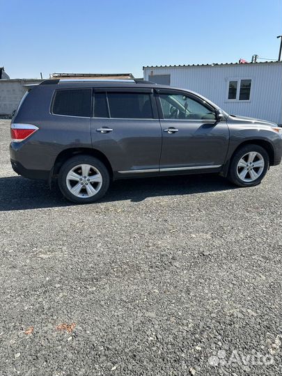 Toyota Highlander 3.5 AT, 2011, 132 000 км