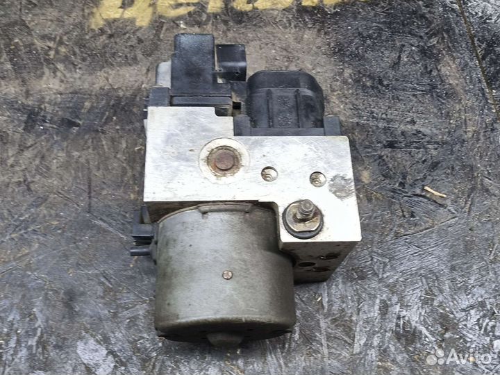 Блок абс Nissan primera p11