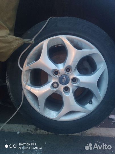 Диск литой форд фокус R 16