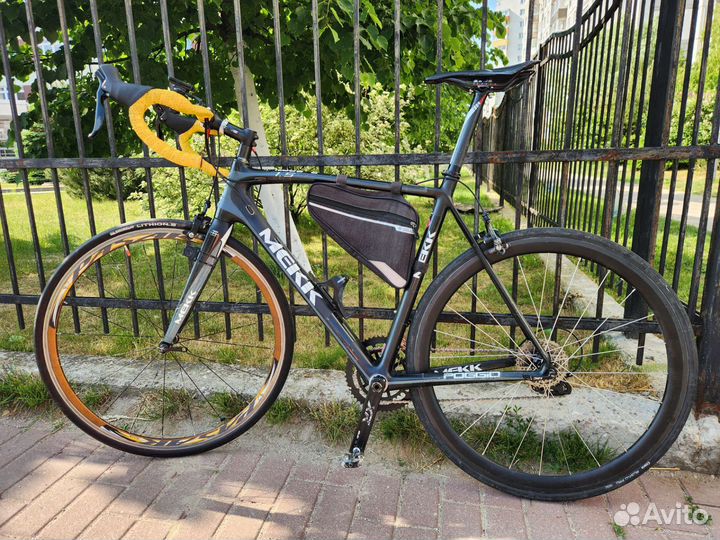 Шоссейный карбоновый велосипед Mekk