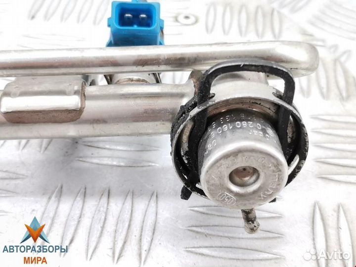 Форсунка Volkswagen Passat B5 2000 058133551F