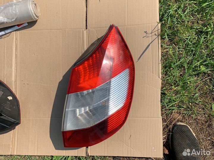 Фонарь задний правый renault scenic 2