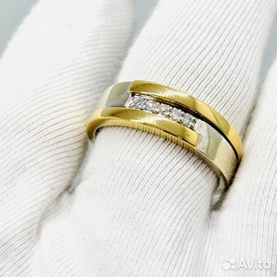 Золотое кольцо с камнем 17р