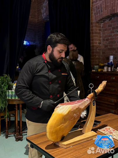 Хамон Иберико Себо на кости Испания