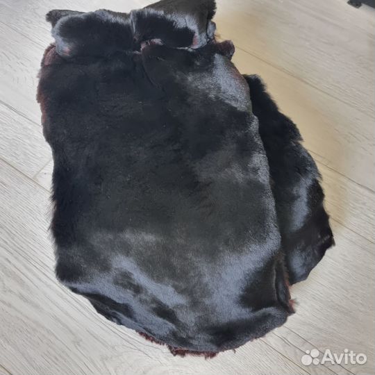 Мех натураньный. Шкурки. Черные
