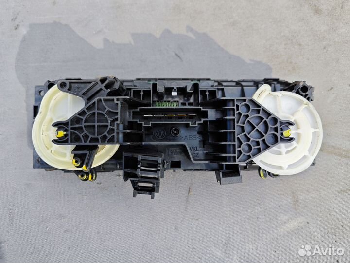 Передний блок управления печкой VW T5