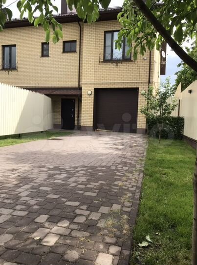 Таунхаус 226,7 м² на участке 3,2 сот.