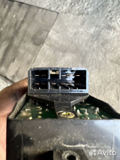 Блок стеклоподъемников mazda Demio dw