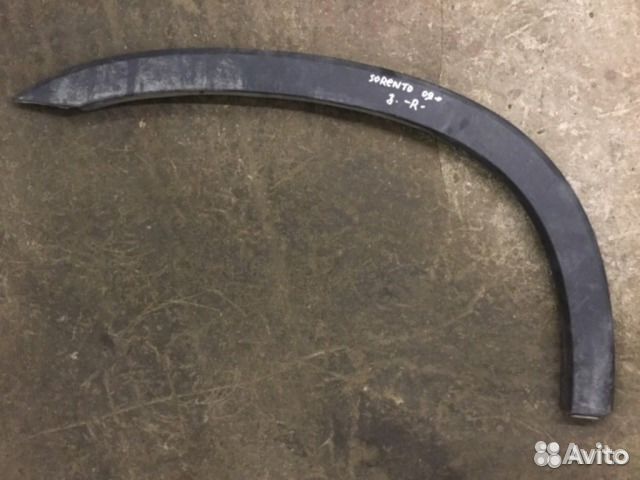 Накладка заднего крыла Киа Соренто после 2009 года