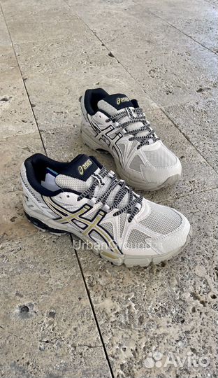 Кроссовки asics