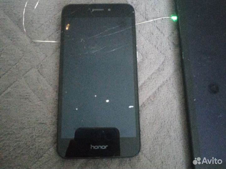 Планшет Lenovo, телефон honor