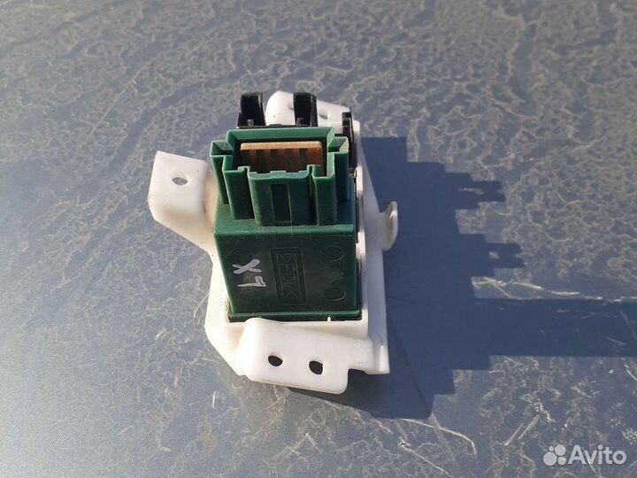 Кнопка регулировки света фар Mitsubishi Lancer X