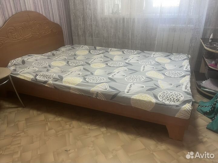 Кровать 140 на 200 бу