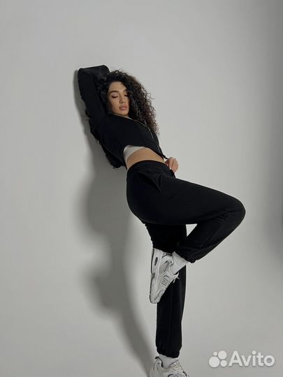 Спортивный костюм женский