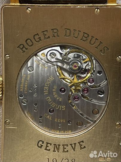 Часы золотые Roger Dubuis