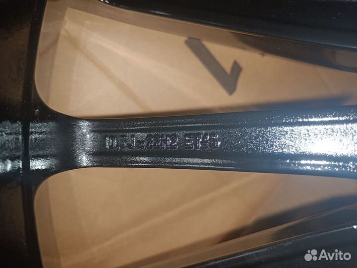 Диски R22 на Mercedes GLS X166 (оригинал)