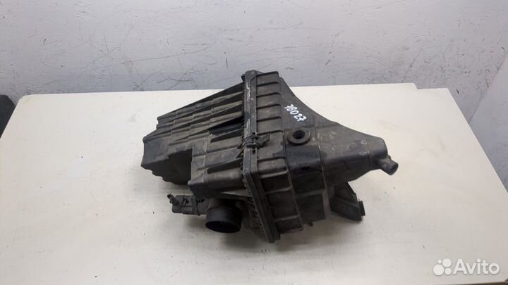 Корпус воздушного фильтра Volkswagen Transporter 5, 2007