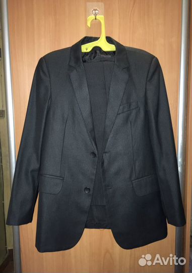 Костюм+ рубашка для мальчика бу 152/40