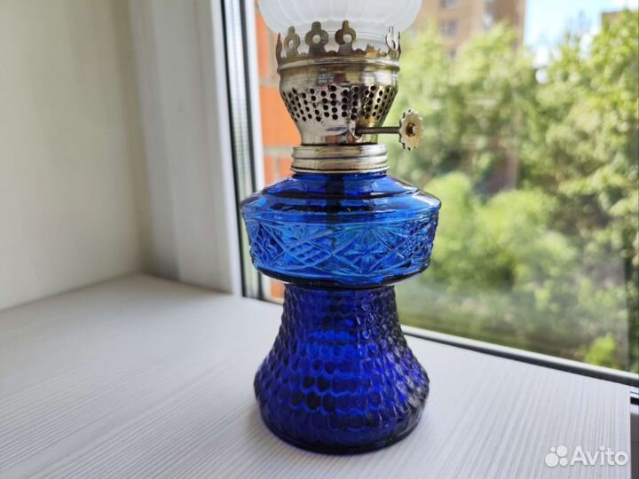 Антикварная керосиновая масляная лампа