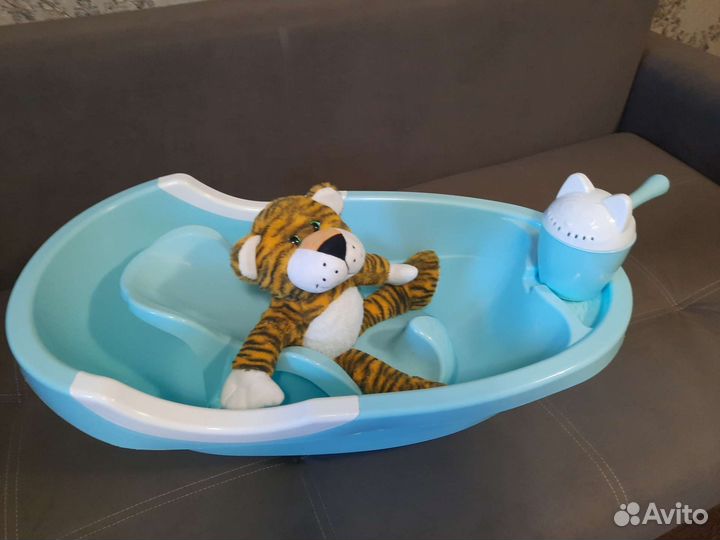 Ванночка для купания с горкой