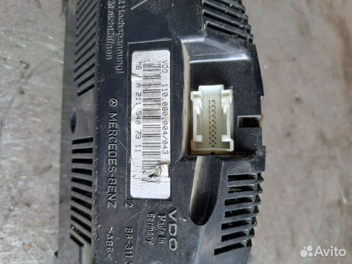 Панель приборов на Mercedes W211