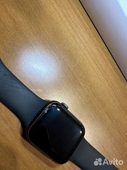 Часы apple watch se 44 mm 2020