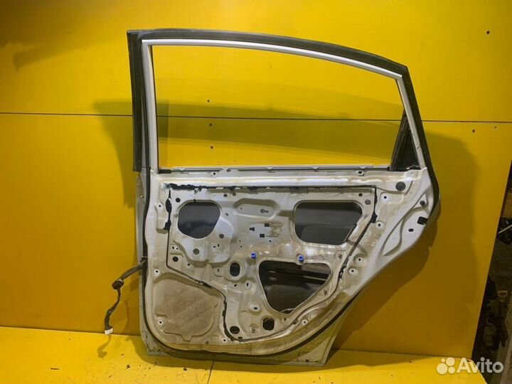 Дверь задняя правая Nissan Almera