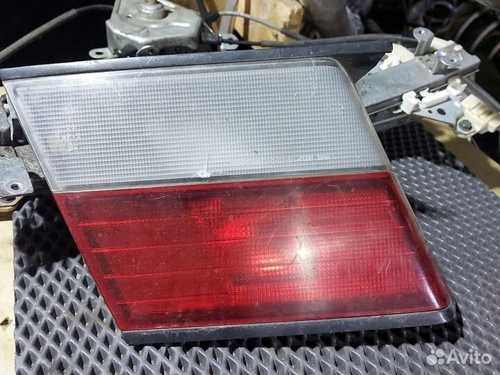 Фонарь внутренний левый Nissan Almera N15