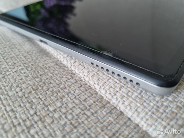 Планшет lenovo TB x606F